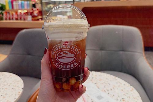 Trà sen vàng, trà vải Highlands Coffee trước lùm xùm Đồ hộp Hạ Long