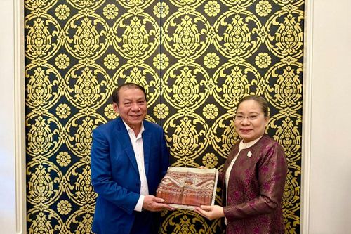 Việt Nam – Lào đẩy mạnh hợp tác văn hóa, du lịch trong giai đoạn mới