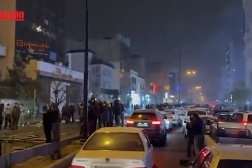 Lực lượng Vệ binh Cách mạng Iran tuyên bố 'lằn ranh đỏ' an ninh