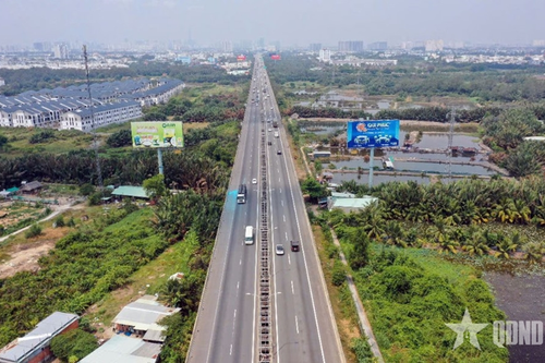 Niềm tin vững, khát vọng lớn: Bài 7: Nền tảng về hạ tầng giao thông tạo động lực tăng trưởng mới