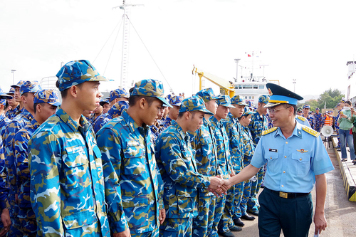 Xuân theo cánh sóng ra Trường Sa