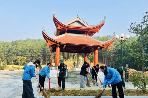 Học viện Hậu cần hành quân về nguồn, vun đắp truyền thống, thắm tình quân - dân