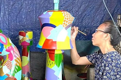 Giữ xuân trong từng lớp sơn mài