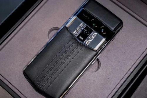 Vertu giúp cân bằng giữa thủ công xa xỉ và hiệu suất