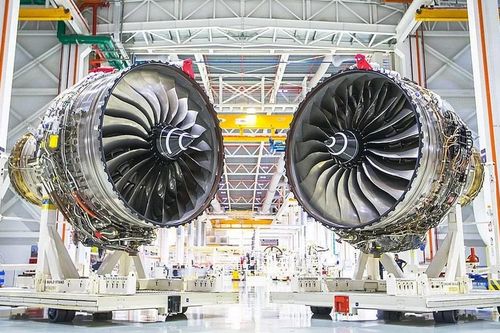Các kỹ sư Rostec trình bày kết quả nghiên cứu động cơ PD-35 cho Tổng thống Nga