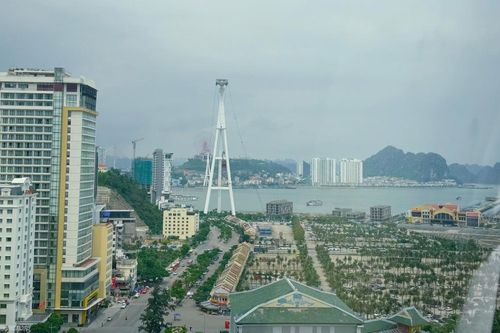 Chuyên gia Malaysia ngưỡng mộ một điều về tăng trưởng kinh tế Việt Nam trước thềm Đại hội XIV