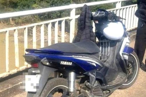 Tìm kiếm nam sinh để lại xe máy, thẻ sinh viên, nghi nhảy cầu Sêrêpốk