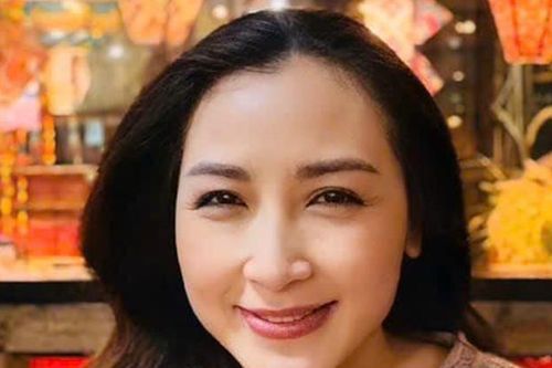 Nhan sắc bất biến của 'hoa hậu màn ảnh Việt' Khánh Huyền ở tuổi 55