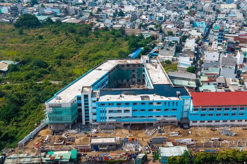 Trường tiểu học dần thành hình trên khu đất xưa là nghĩa trang Bình Hưng Hòa