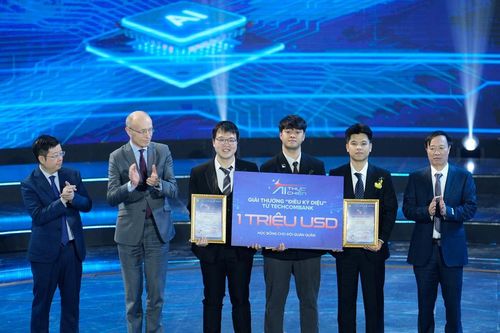 Phát triển hướng học liệu STEM trực quan giành giải Nhất 'AI thực chiến'