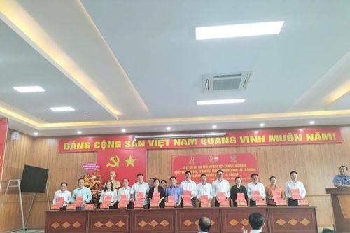 VKSND Khu vực 12, TP Cần Thơ tổ chức Lễ ký kết các Quy chế phối hợp