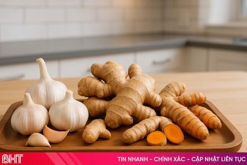 Ai nên hạn chế ăn tỏi?
