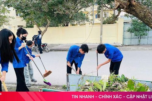 Phường Hoành Sơn ra quân chỉnh trang đô thị chào mừng các ngày lễ lớn