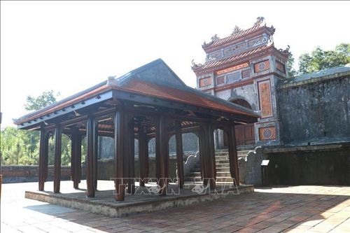 Tháo dỡ nhà rường ở lăng mộ Hoàng Thái hậu Từ Dụ ngay sau ngày 3/3