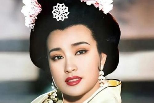 Minh tinh Lưu Hiểu Khánh tái diễn vai Võ Tắc Thiên lần thứ 5 ở tuổi 76