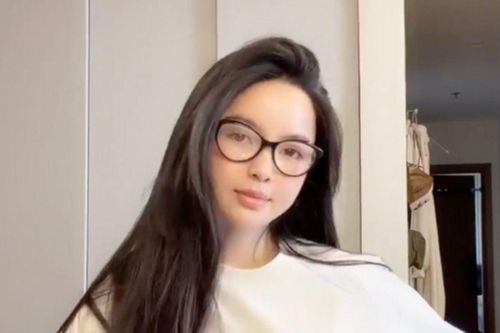 Cách vợ Quang Hải tận dụng livestream để mở rộng thu nhập