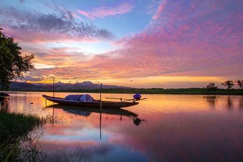 Bến sông mùa cạn