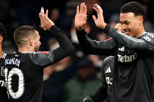 Morgan Rogers và Emiliano Buendia rực sáng, Aston Villa loại Tottenham khỏi FA Cup