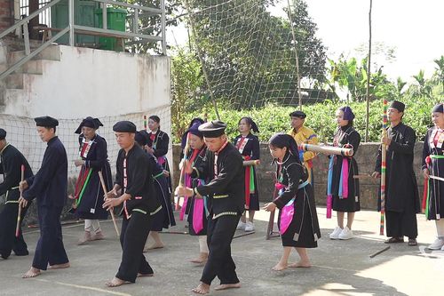 Khèn - 'Linh hồn' của điệu múa Tắc Xình