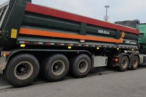 TP.HCM: Người dân yêu cầu tài xế xe ben quay lại hiện trường sau tai nạn làm chết người