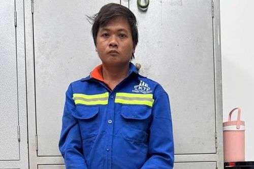 Tạm giữ đối tượng chém con riêng của vợ rồi bỏ trốn