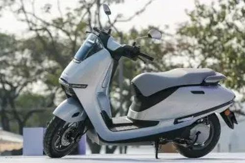Honda ra mắt xe máy điện mới UC3