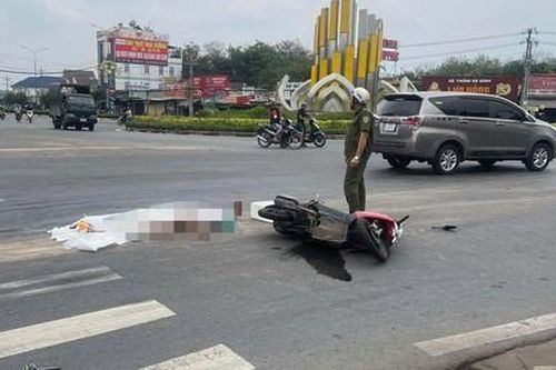 Người dân truy đuổi yêu cầu xe ben quay trở lại hiện trường sau va chạm chết người