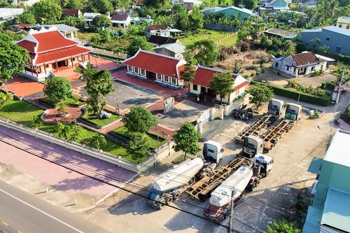 Đền thờ Danh nhân văn hóa Đào Tấn bị chiếm dụng thành bãi đỗ xe