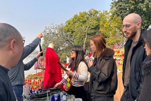 Sản phẩm tái chế lan tỏa thông điệp sống xanh tại 'Tụ hội Sáng tạo'