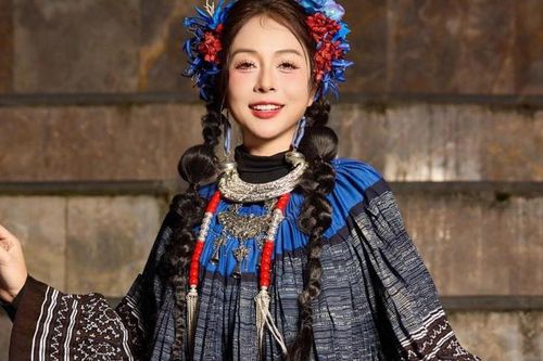 Jennifer Phạm hóa gái bản ở Sa Pa
