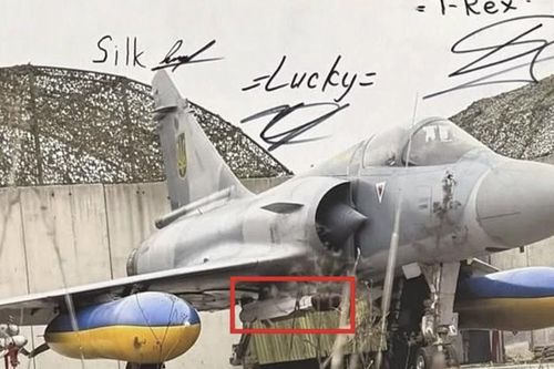 Tiêm kích Mirage Ukraine lắp tên lửa hơn 2 triệu USD, mở rộng khả năng kiểm soát bầu trời
