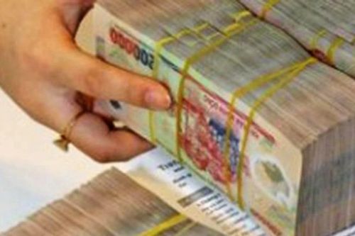 'Nổ' có em trai làm 'to' để lừa tiền 'bôi trơn' thủ tục hành chính