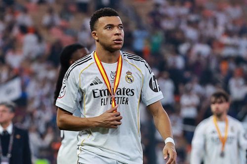 Hành động gây tranh cãi của Mbappe