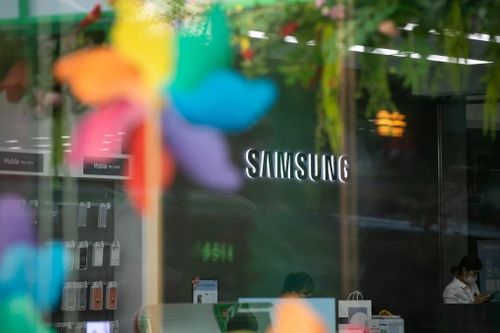 Samsung nhăm nhe 'cướp' Apple từ LG
