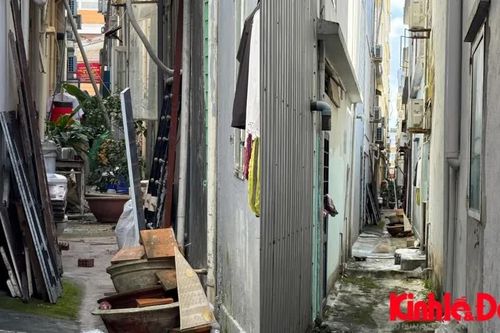 Khi 'cửa sinh' bị biến thành 'bãi rác': lối thoát hiểm trong khu dân cư bị sử dụng sai mục đích
