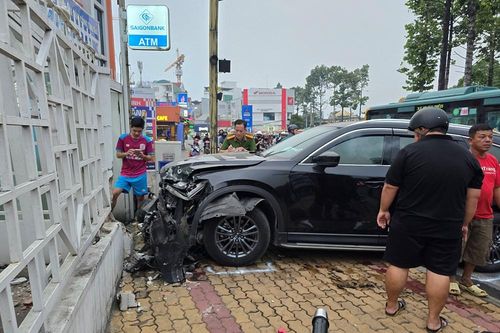 Nguyên nhân ô tô tông hàng loạt xe máy trước Nhà thiếu nhi Thủ Đức