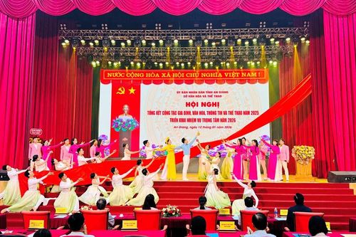 Xây dựng An Giang phát triển nhanh, bền vững, giàu bản sắc