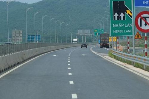 Khẩn trương khắc phục hằn lún mặt đường cao tốc Cầu Giẽ - Ninh Bình