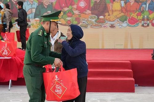 Kết nối cộng đồng, mang Tết đến gần bà con nhân dân