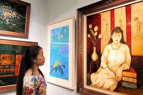Triển lãm 'Sắc màu hữu nghị': Cuộc gặp gỡ của các nghệ sĩ Việt Nam và Hàn Quốc