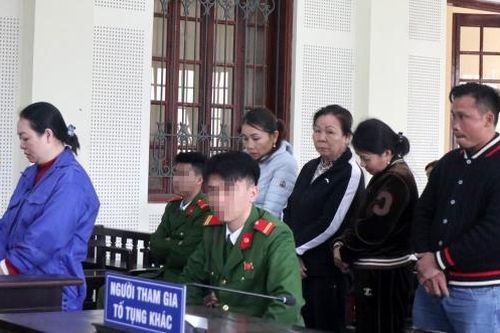 Buôn hàng giả, nhóm gian thương 'lãi' án thật