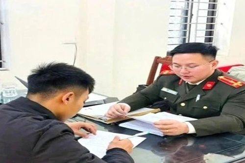 Khởi tố đối tượng tàng trữ trái phép vũ khí quân dụng ở Ninh Bình