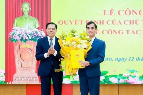 Tiến sĩ Nguyễn Văn Khoa làm Giám đốc Sở Giáo dục và Đào tạo Nghệ An