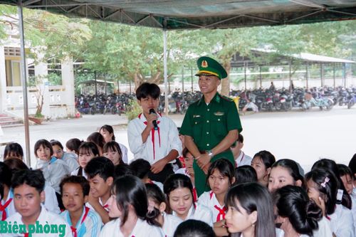 Đồn Biên phòng Vĩnh Châu tuyên truyền phòng, chống ma túy cho 600 em học sinh trên địa bàn