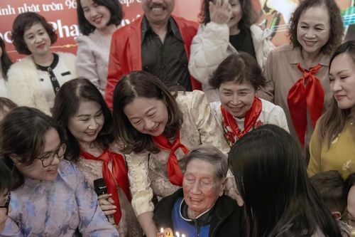 Nhạc sĩ Phạm Tuyên sinh nhật 96 tuổi