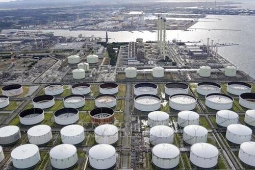 Sản lượng dầu mỏ của Iran đối mặt thách thức mới sau diễn biến ở Venezuela