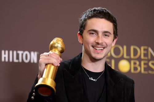 Quả cầu Vàng 2026: Timotheé Chalamet lần đầu chạm tượng vàng
