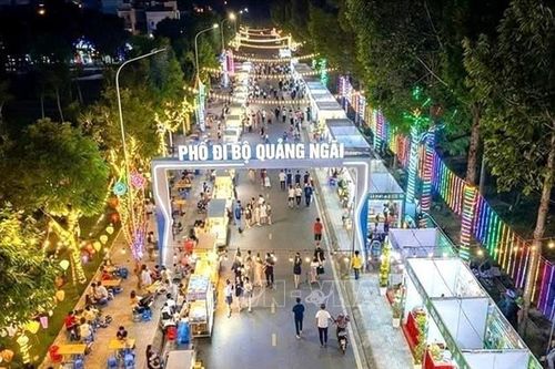 Thí điểm tổ chức Phố đi bộ bên sông Trà Khúc