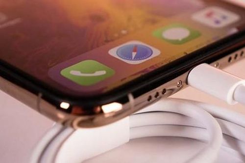 Vì sao iPhone sạc có lúc nhanh, có lúc chậm đến khó hiểu