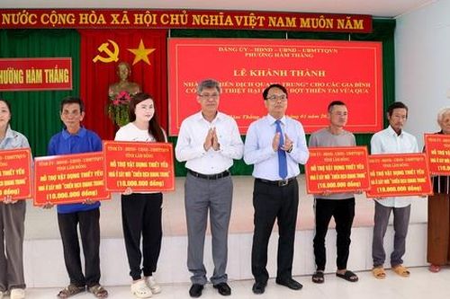 Những mái nhà mới sưởi ấm người dân trước thềm Tết Nguyên đán